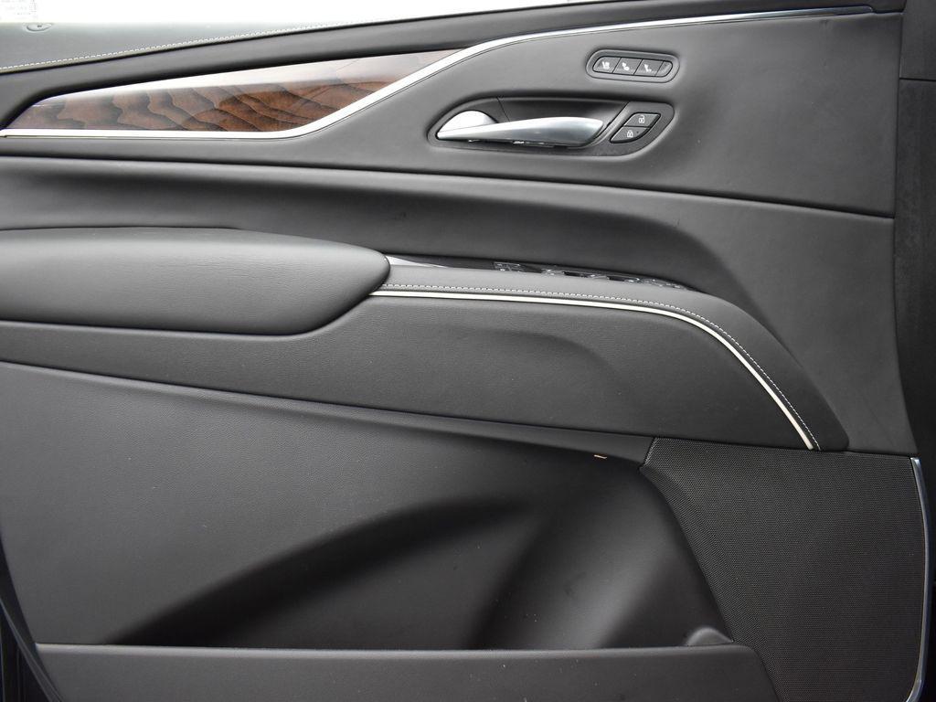 used 2023 Cadillac Escalade ESV car, priced at $90,995