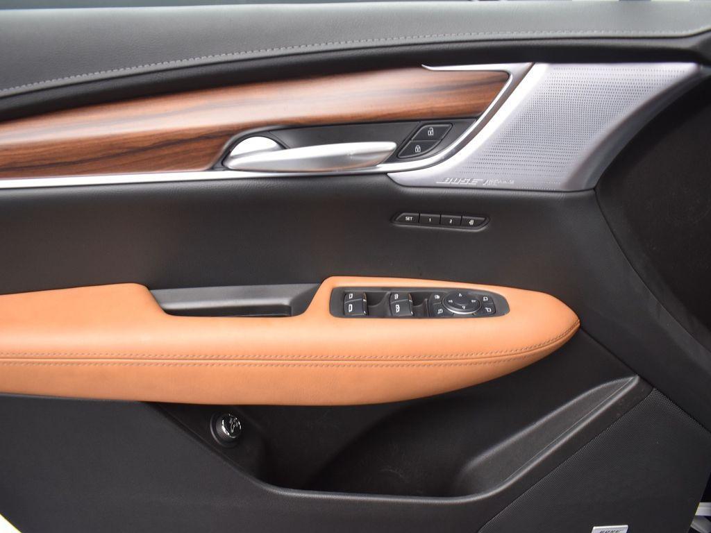 new 2025 Cadillac XT5 car, priced at $57,110