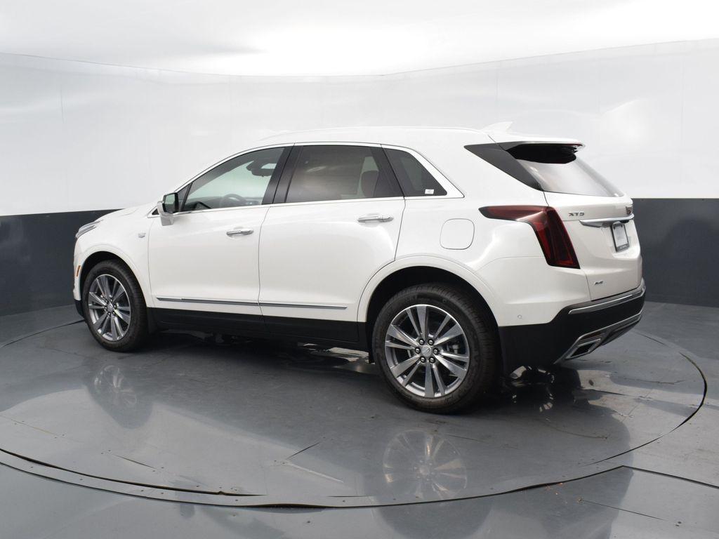 new 2025 Cadillac XT5 car, priced at $57,110