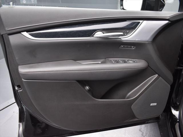 new 2025 Cadillac XT5 car, priced at $54,435