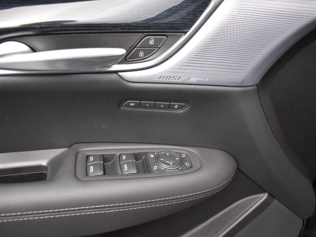 new 2025 Cadillac XT5 car, priced at $53,935
