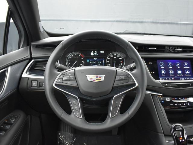 new 2025 Cadillac XT5 car, priced at $54,435