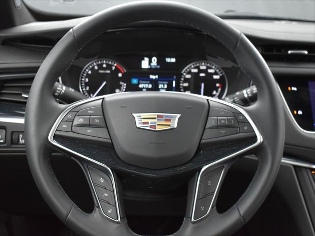 new 2025 Cadillac XT5 car, priced at $54,435