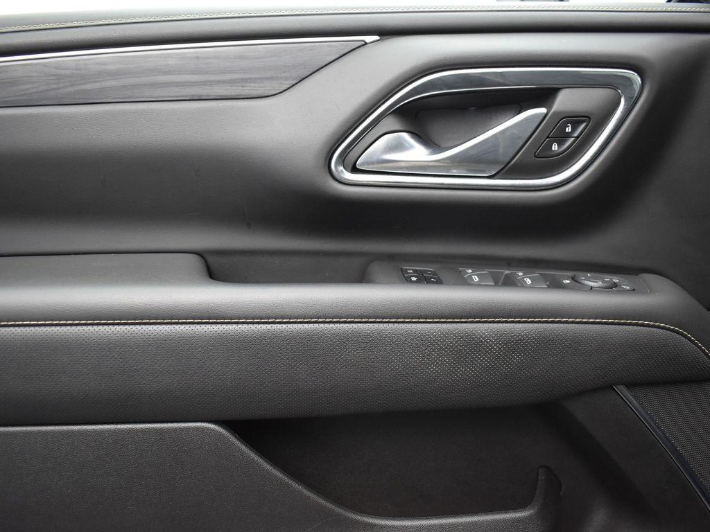 used 2023 GMC Yukon car, priced at $53,395