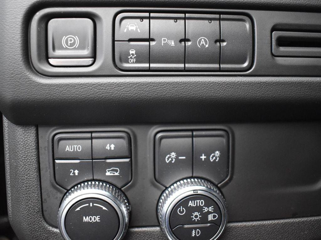 used 2023 GMC Yukon car, priced at $53,395