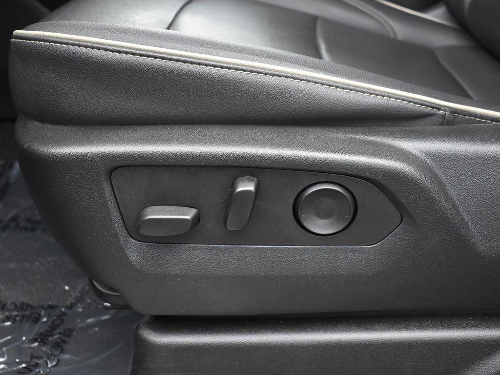 used 2023 GMC Yukon car, priced at $53,395