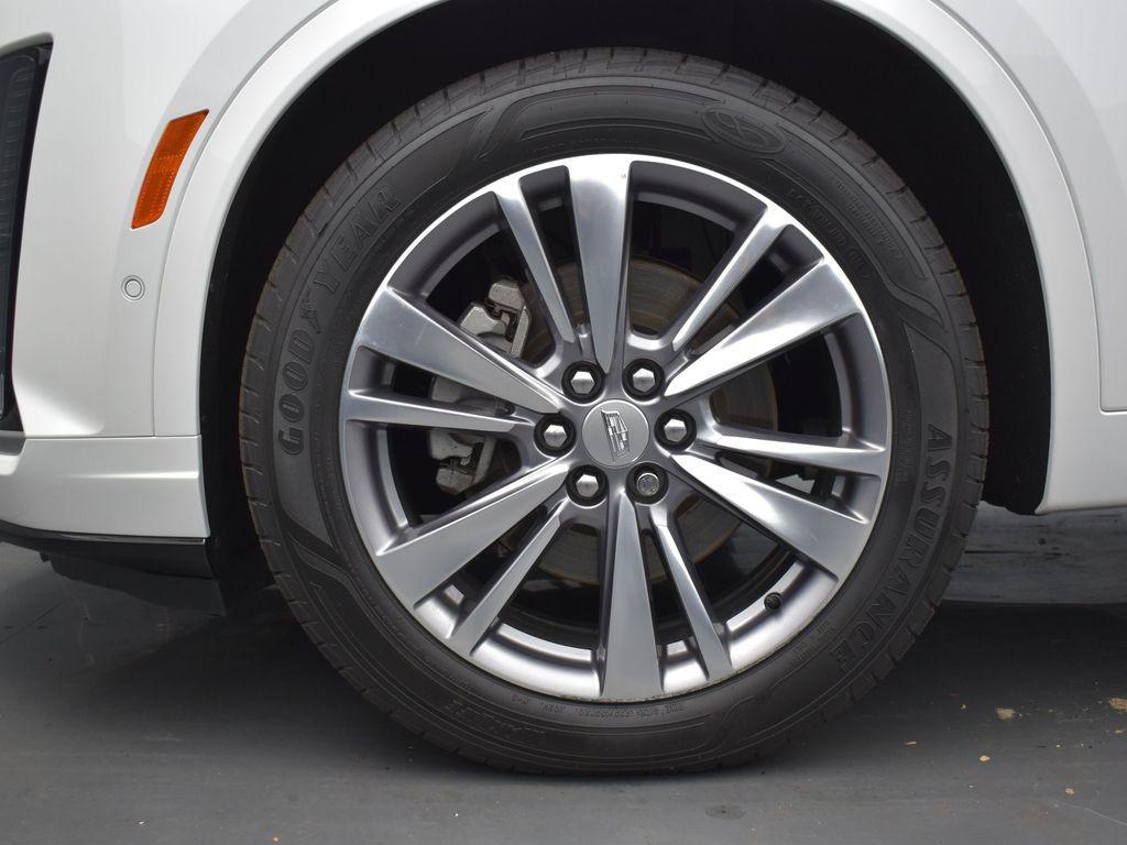 used 2020 Cadillac XT6 car, priced at $30,695