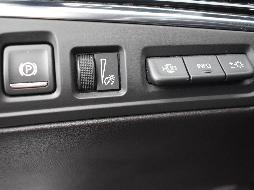 used 2020 Cadillac XT6 car, priced at $30,695