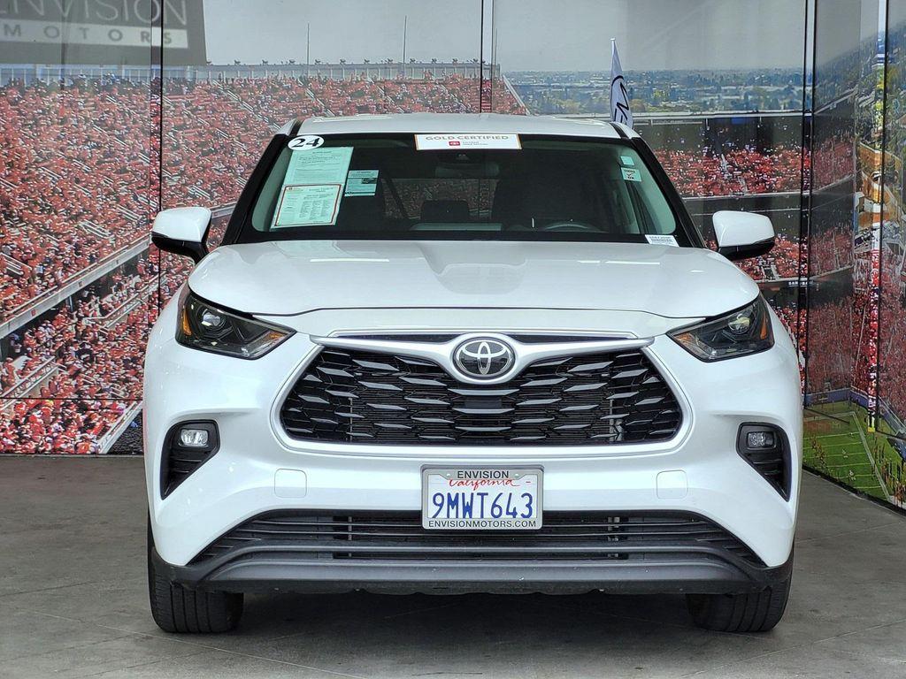 used 2024 Toyota Highlander car, priced at $37,495