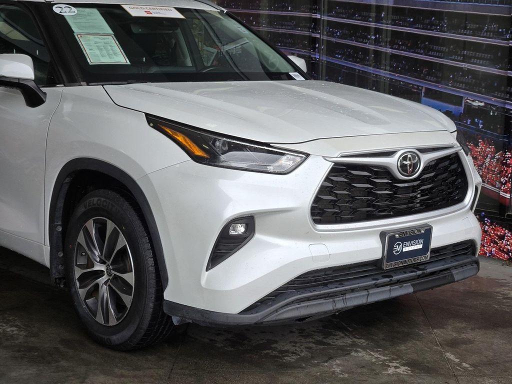 used 2022 Toyota Highlander car, priced at $33,860