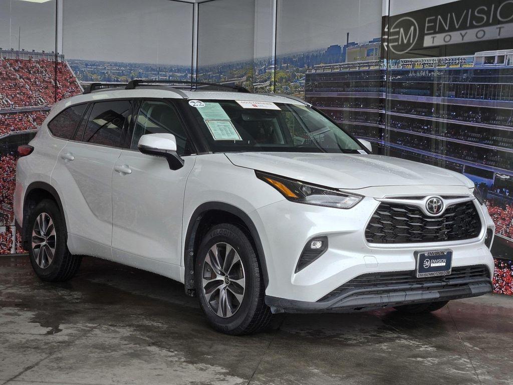 used 2022 Toyota Highlander car, priced at $33,860