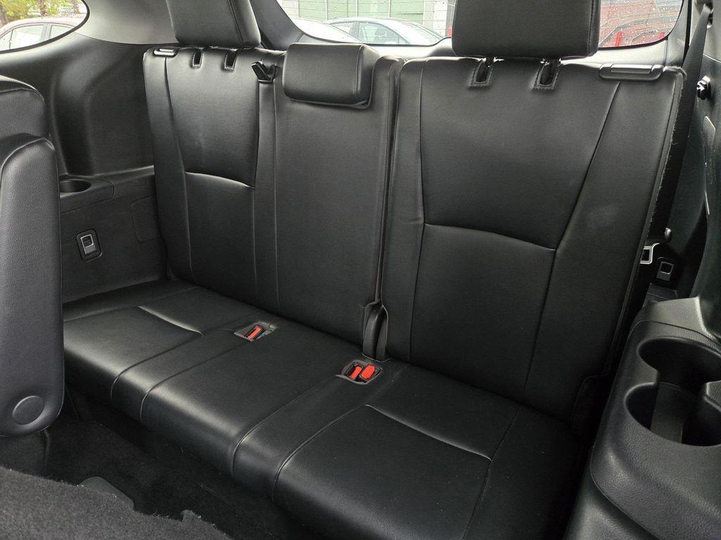 used 2022 Toyota Highlander car, priced at $33,860