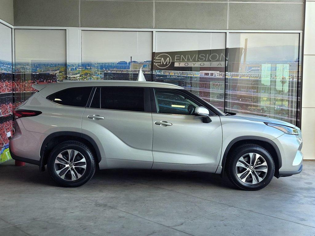 used 2024 Toyota Highlander car, priced at $41,590