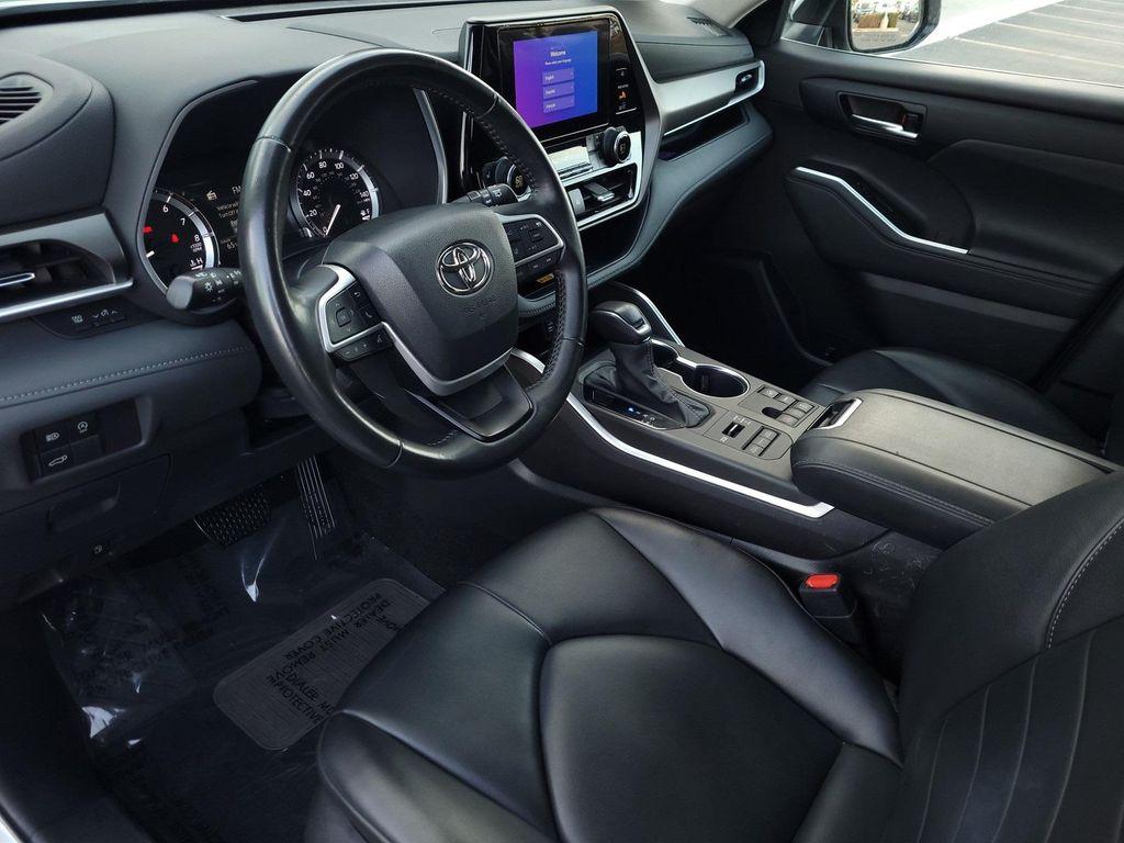 used 2024 Toyota Highlander car, priced at $41,590