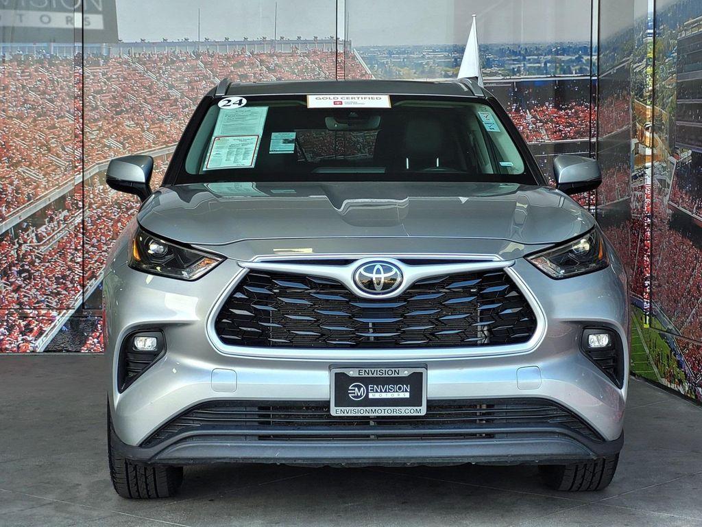 used 2024 Toyota Highlander car, priced at $41,590