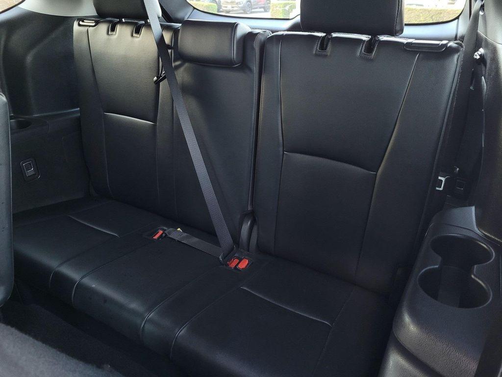 used 2024 Toyota Highlander car, priced at $41,590