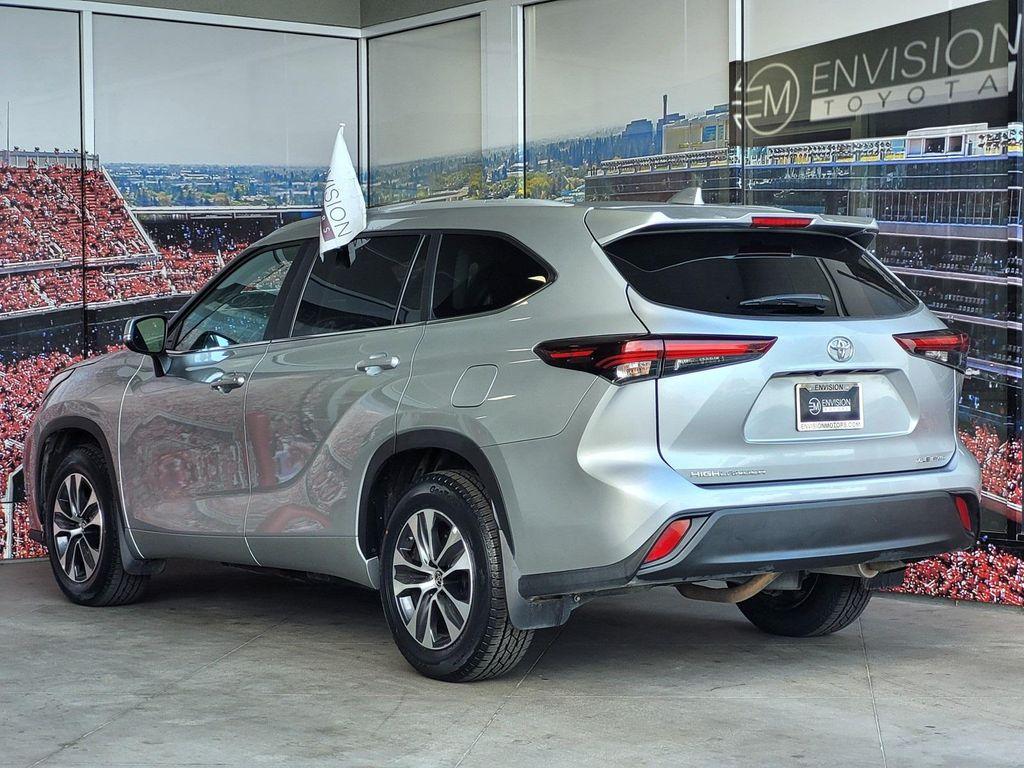 used 2024 Toyota Highlander car, priced at $41,590