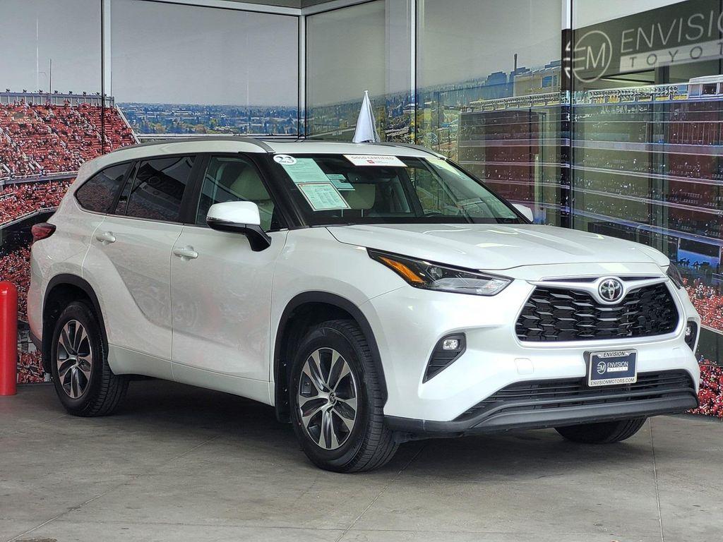 used 2023 Toyota Highlander car, priced at $36,383