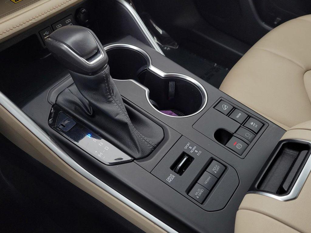 used 2023 Toyota Highlander car, priced at $36,383