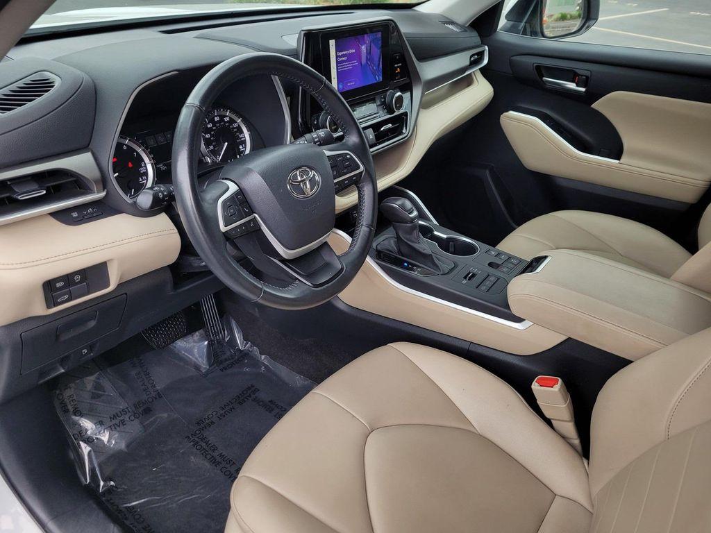 used 2023 Toyota Highlander car, priced at $36,383