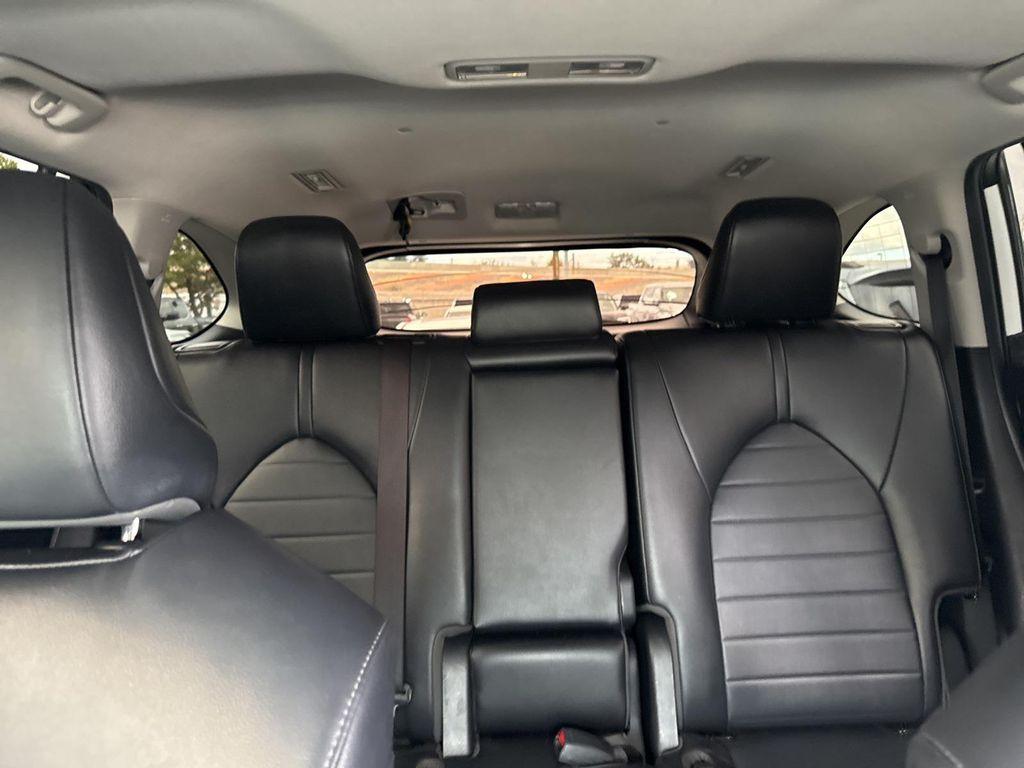 used 2022 Toyota Highlander Hybrid car, priced at $36,490