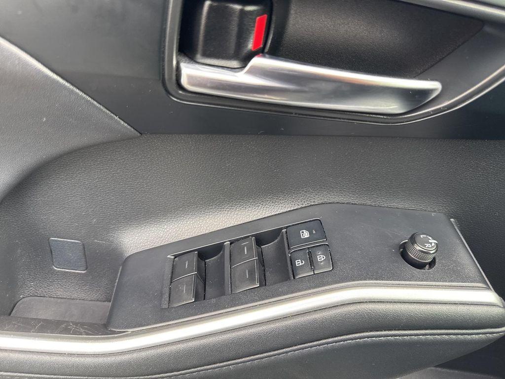 used 2022 Toyota Highlander Hybrid car, priced at $36,490