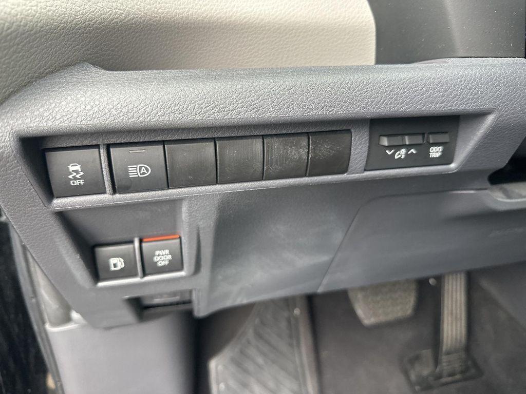 used 2023 Toyota Sienna car, priced at $40,998