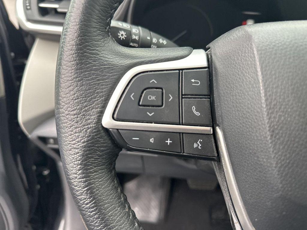 used 2023 Toyota Sienna car, priced at $40,998