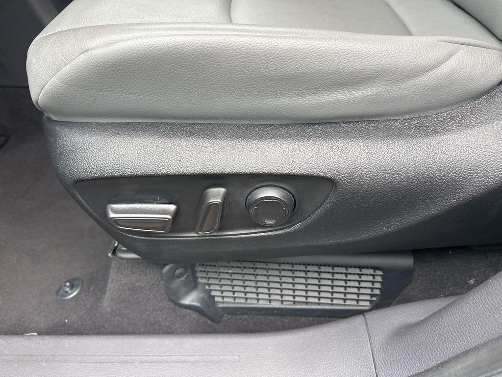 used 2023 Toyota Sienna car, priced at $40,998