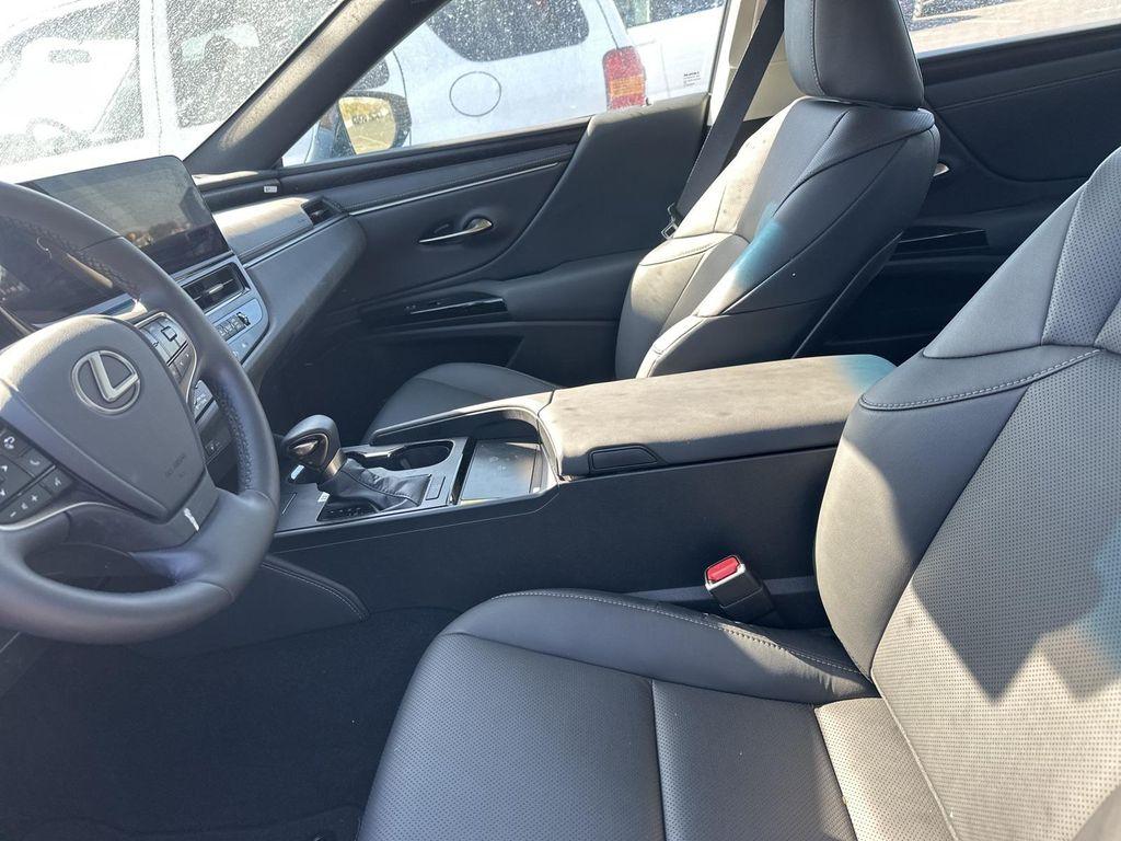 used 2024 Lexus ES 250 car, priced at $44,090