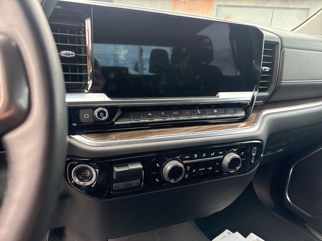 used 2025 Chevrolet Silverado 1500 car, priced at $41,990