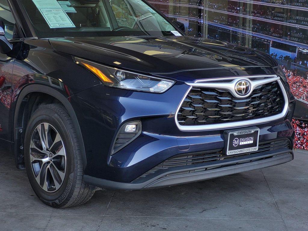 used 2023 Toyota Highlander car, priced at $35,229