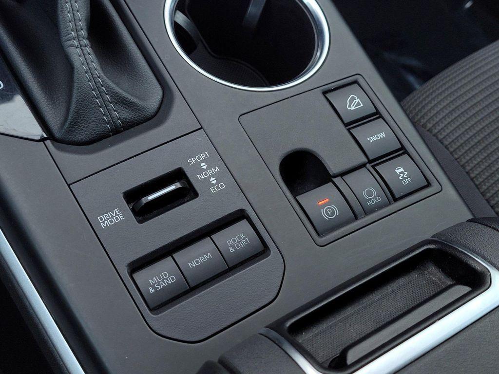 used 2024 Toyota Highlander car, priced at $37,889