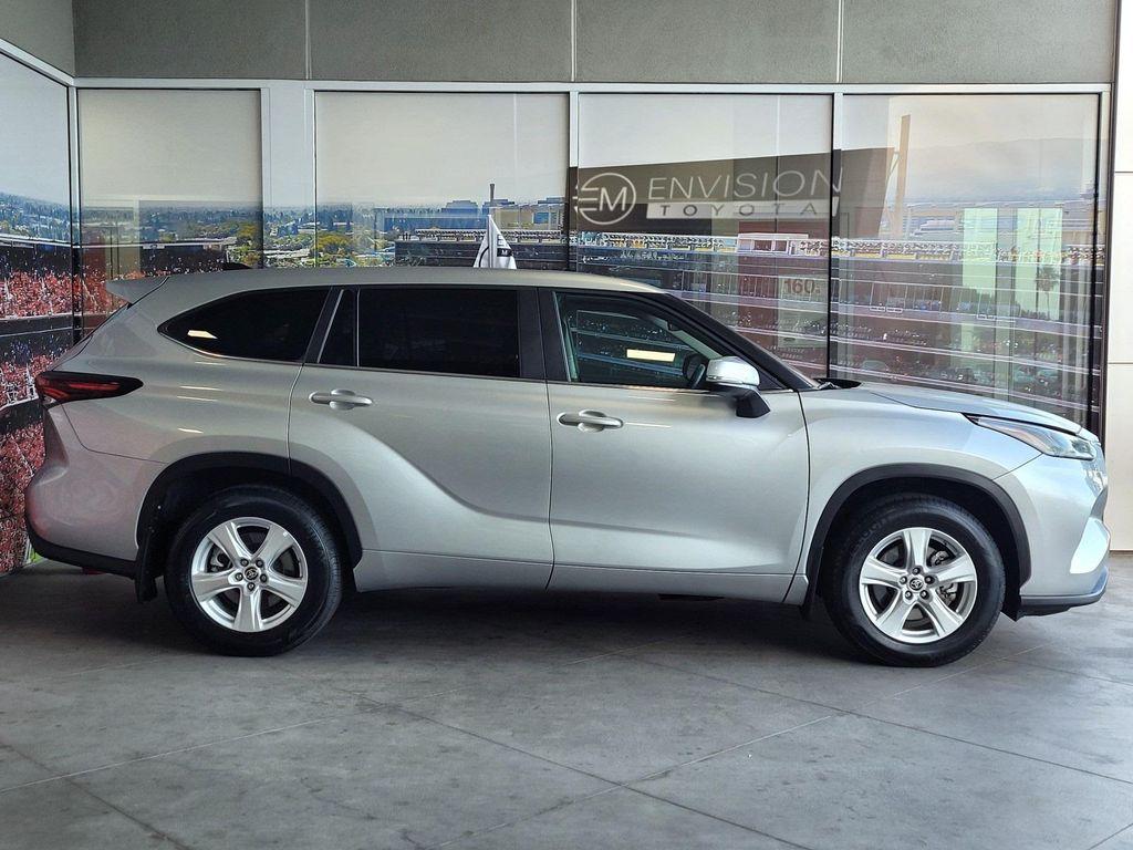 used 2024 Toyota Highlander car, priced at $37,889
