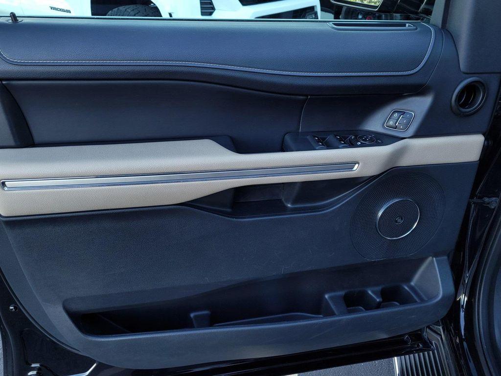 used 2023 Ford Expedition car, priced at $40,687