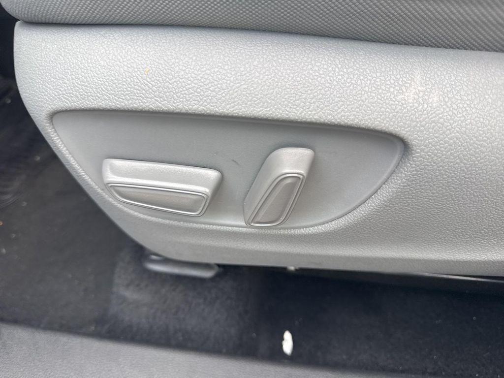 used 2022 Toyota Highlander car, priced at $30,990