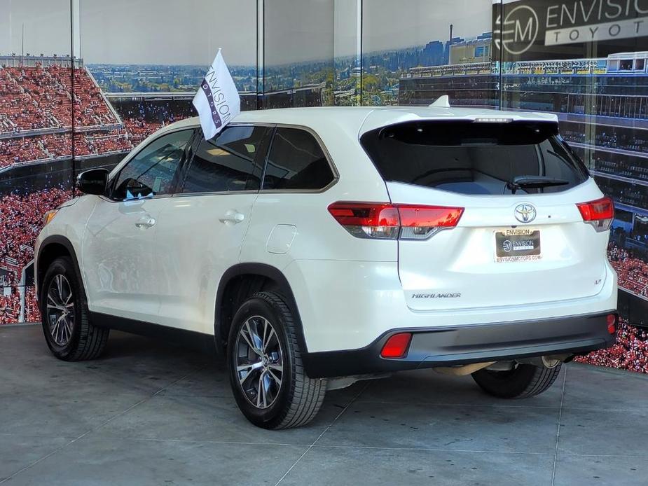 used 2019 Toyota Highlander car, priced at $26,966