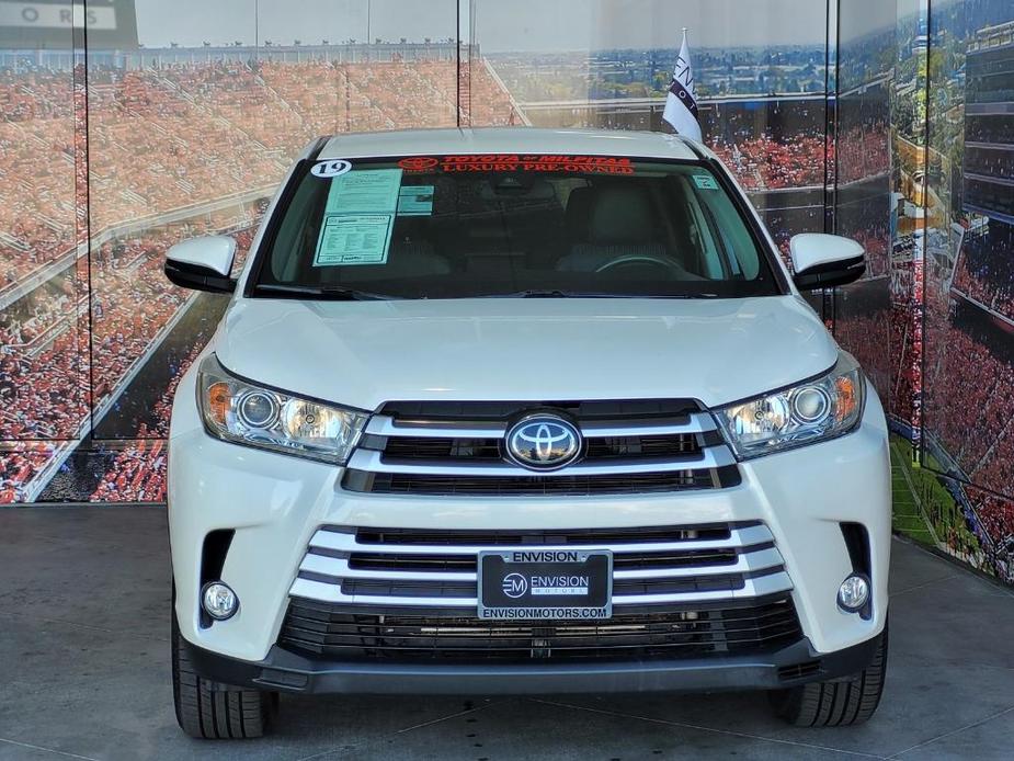 used 2019 Toyota Highlander car, priced at $26,966