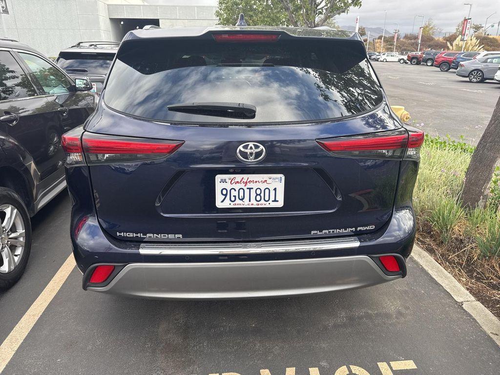 used 2023 Toyota Highlander car, priced at $40,990