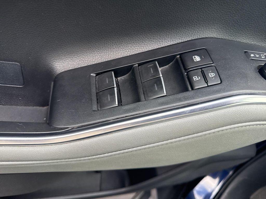 used 2023 Toyota Highlander car, priced at $40,990