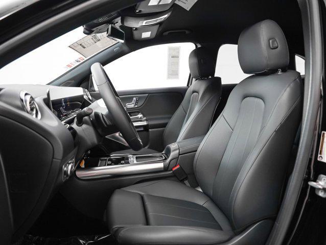new 2025 Mercedes-Benz GLA 250 car, priced at $44,345