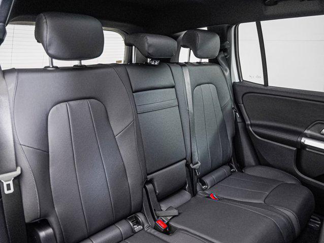 new 2025 Mercedes-Benz GLB 250 car, priced at $51,095