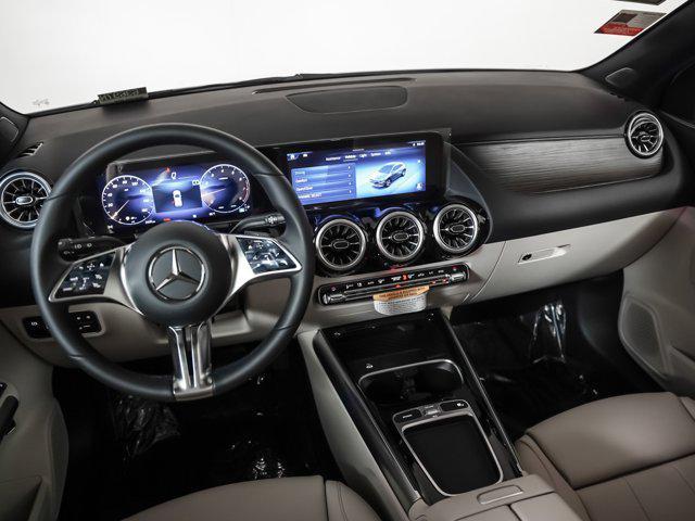 new 2025 Mercedes-Benz GLA 250 car, priced at $46,670