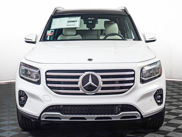 new 2024 Mercedes-Benz GLB 250 car, priced at $49,370