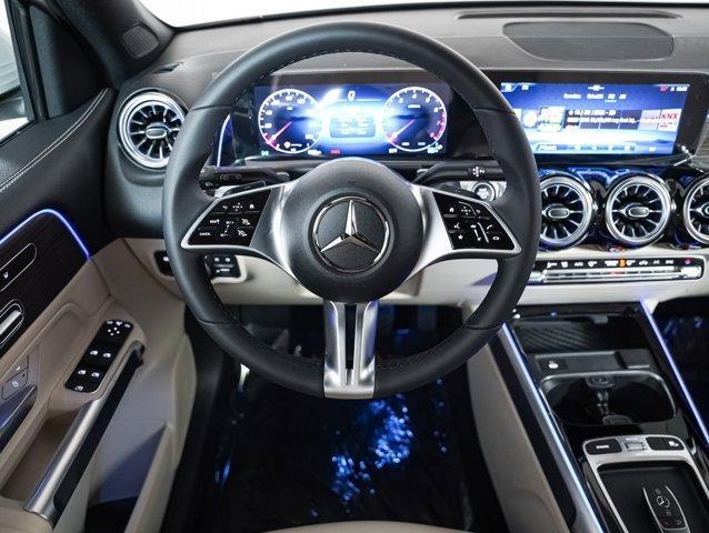 new 2024 Mercedes-Benz GLB 250 car, priced at $49,370