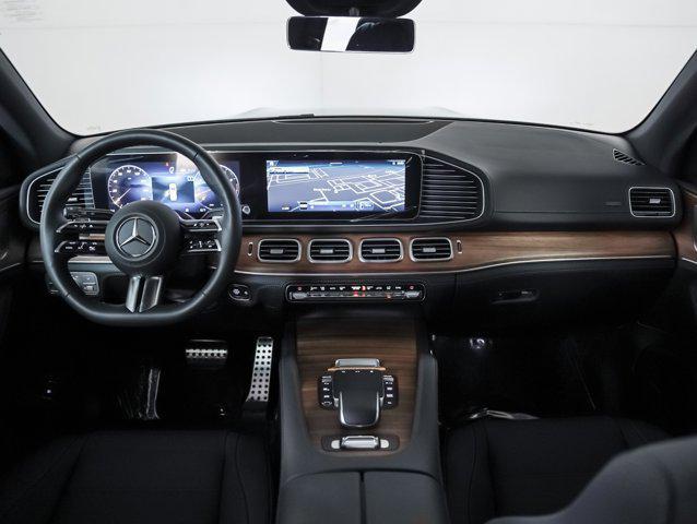 new 2025 Mercedes-Benz GLS 580 car, priced at $117,280