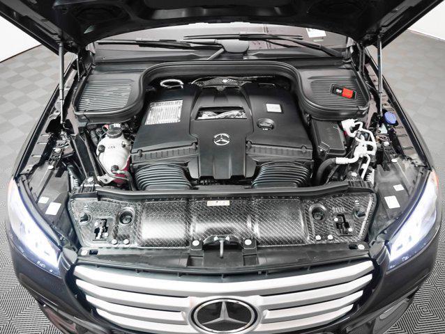 new 2025 Mercedes-Benz GLS 580 car, priced at $117,295