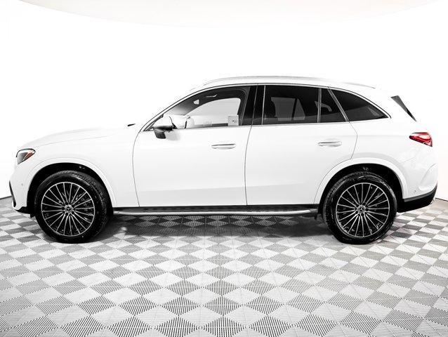 new 2024 Mercedes-Benz GLC 300 car, priced at $57,545