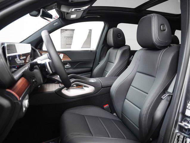 new 2025 Mercedes-Benz GLS 450 car, priced at $96,495