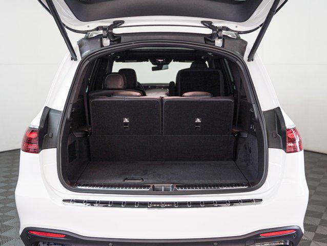 new 2026 Mercedes-Benz GLS 580 car, priced at $123,165